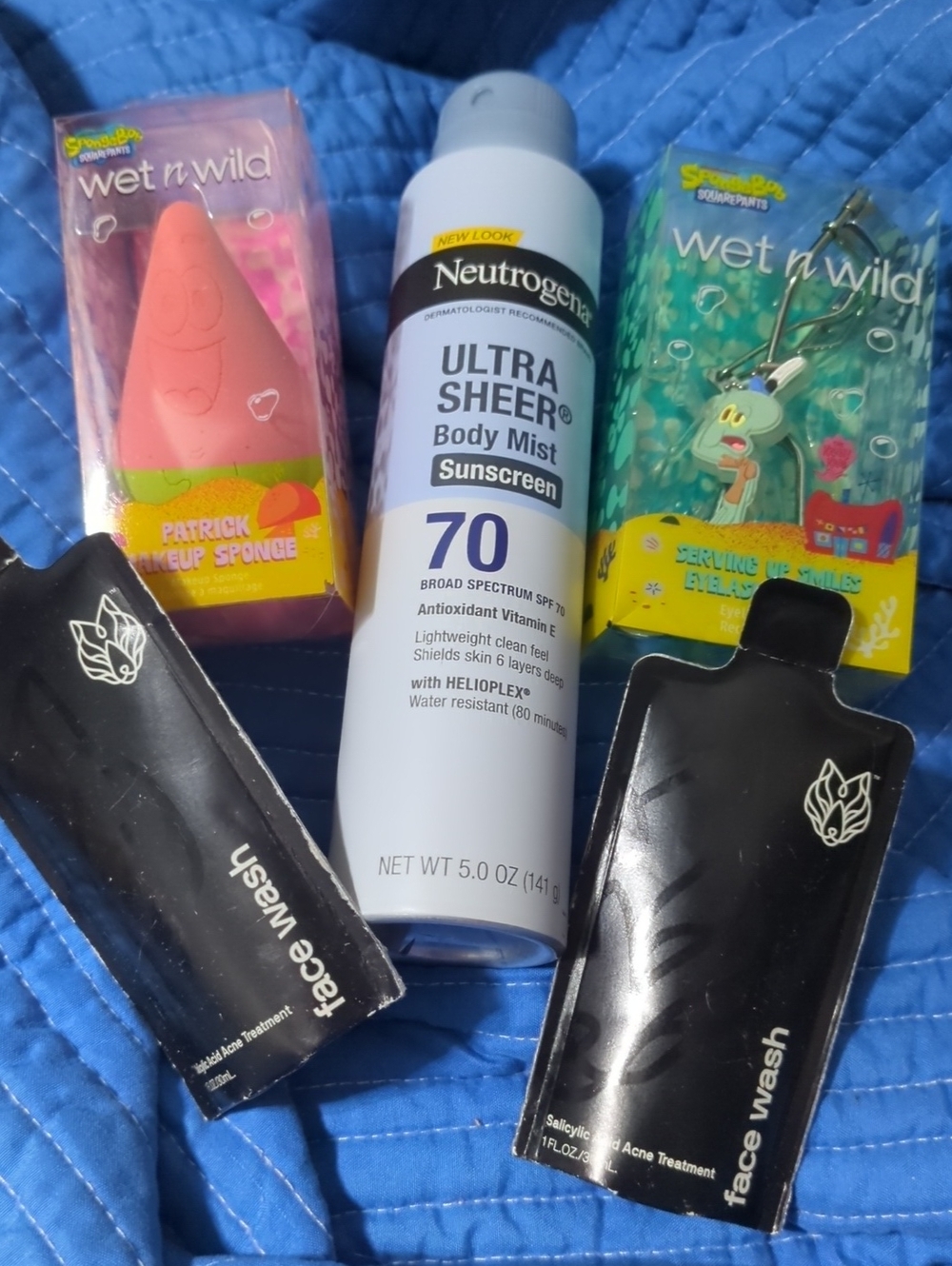 B#100 Neutrogena SPF 70/Squidward & Patrick Combo
